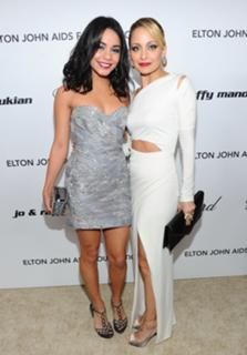 Vanessa Hudgens feet photo thumbnail