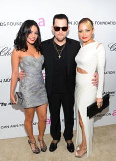 Vanessa Hudgens feet photo thumbnail