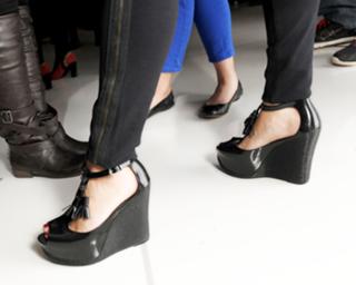 Vanessa Hudgens feet photo thumbnail