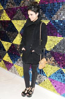 Vanessa Hudgens feet photo thumbnail