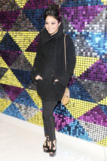 Vanessa Hudgens feet photo thumbnail