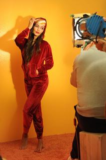 Vanessa Hudgens feet photo thumbnail