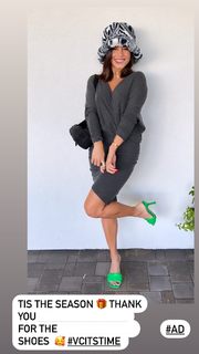 Vanessa Hudgens feet photo thumbnail