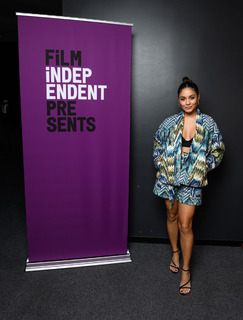 Vanessa Hudgens feet photo thumbnail