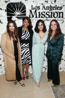 Vanessa Hudgens feet photo thumbnail