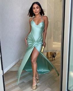 Vanessa Hudgens feet photo thumbnail
