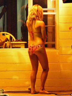 Vanessa Hudgens feet photo thumbnail