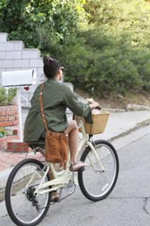 Vanessa Hudgens feet photo thumbnail