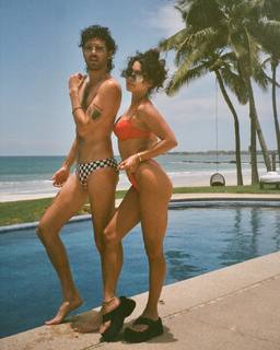 Vanessa Hudgens feet photo thumbnail