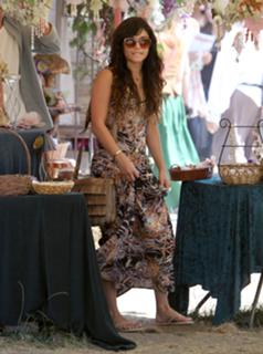 Vanessa Hudgens feet photo thumbnail