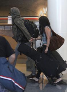 Vanessa Hudgens feet photo thumbnail