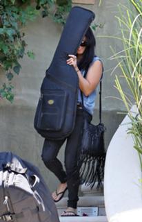 Vanessa Hudgens feet photo thumbnail