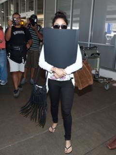 Vanessa Hudgens feet photo thumbnail