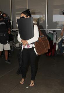 Vanessa Hudgens feet photo thumbnail