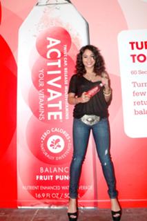 Vanessa Hudgens feet photo thumbnail