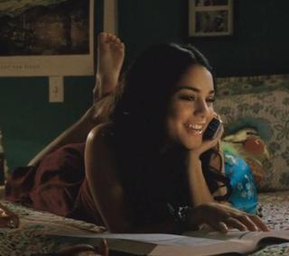 Vanessa Hudgens feet photo thumbnail