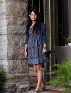 Vanessa Hudgens feet photo thumbnail
