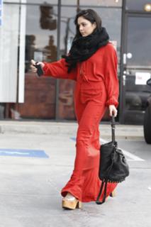Vanessa Hudgens feet photo thumbnail