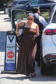 Vanessa Hudgens feet photo thumbnail