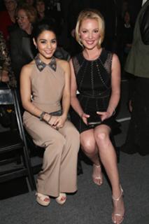 Vanessa Hudgens feet photo thumbnail