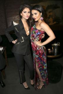 Vanessa Hudgens feet photo thumbnail