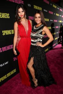 Vanessa Hudgens feet photo thumbnail