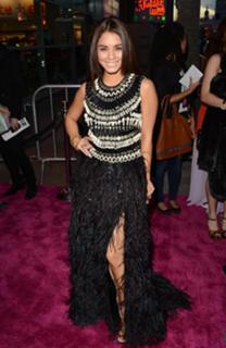 Vanessa Hudgens feet photo thumbnail
