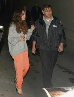 Vanessa Hudgens feet photo thumbnail