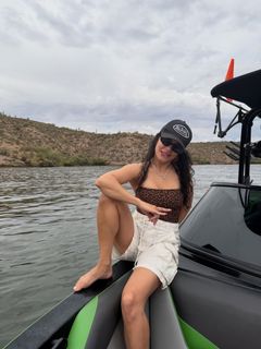 Vanessa Hudgens feet photo 10