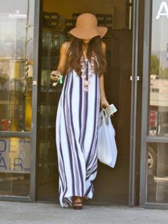 Vanessa Hudgens feet photo thumbnail