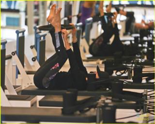 Vanessa Hudgens feet photo thumbnail