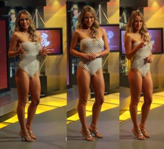 Vanessa Huppenkothen feet photo thumbnail