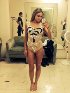 Vanessa Huppenkothen feet photo thumbnail