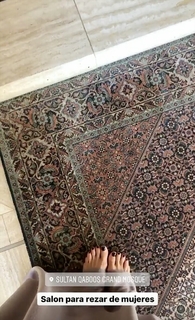 Vanessa Huppenkothen feet photo thumbnail