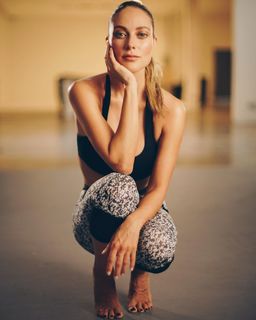 Vanessa Huppenkothen feet photo thumbnail