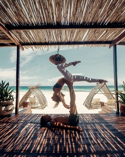 Vanessa Huppenkothen feet photo thumbnail