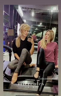 Vanessa Huppenkothen feet photo thumbnail