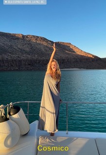 Vanessa Huppenkothen feet photo thumbnail