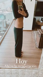Vanessa Huppenkothen feet photo thumbnail