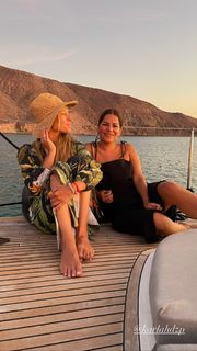 Vanessa Huppenkothen feet photo thumbnail