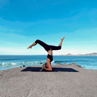 Vanessa Huppenkothen feet photo thumbnail