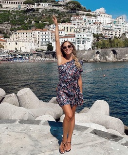 Vanessa Huppenkothen feet photo thumbnail