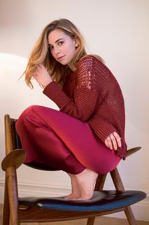 Vanessa Kirby feet photo thumbnail