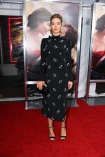 Vanessa Kirby feet photo thumbnail