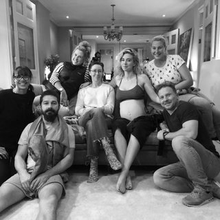 Vanessa Kirby feet photo thumbnail