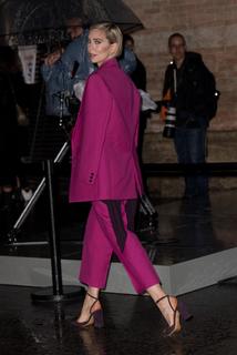 Vanessa Kirby feet photo thumbnail