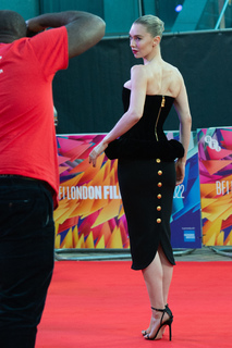 Vanessa Kirby feet photo thumbnail