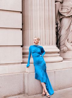 Vanessa Kirby feet photo thumbnail
