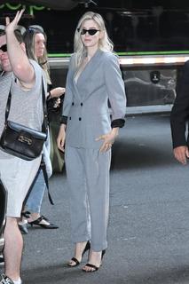 Vanessa Kirby feet photo thumbnail