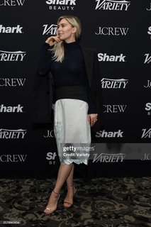 Vanessa Kirby feet photo thumbnail